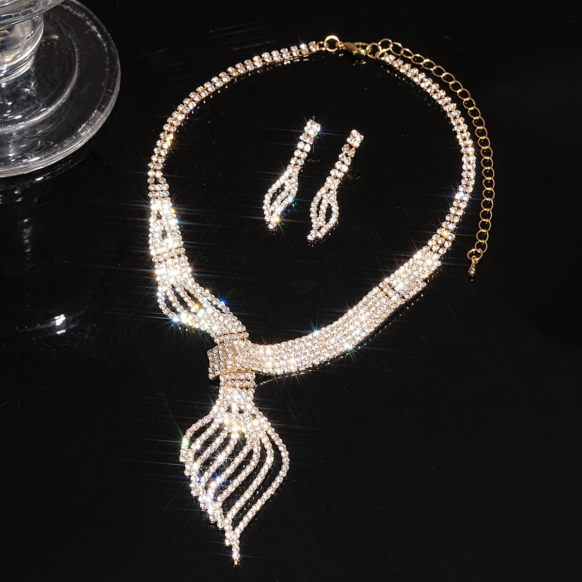 Diamond Treatment Clavicle Chain Jewelry Set