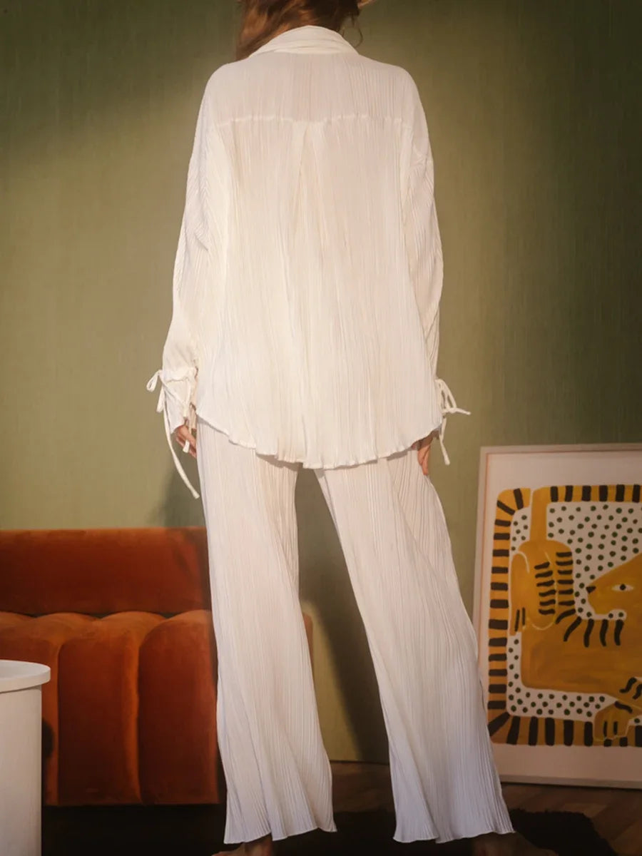Women's Two-Piece Outfit - V-Neck Top & Wide Leg Pants