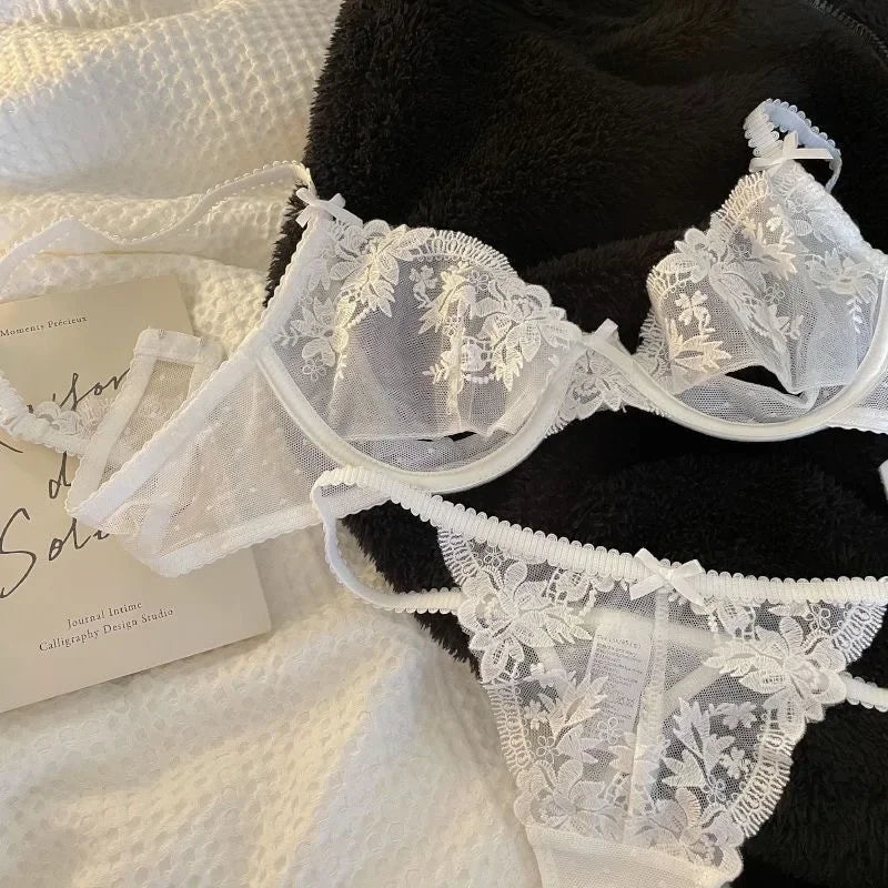 Seamless Push-Up Plunge Bra Set
