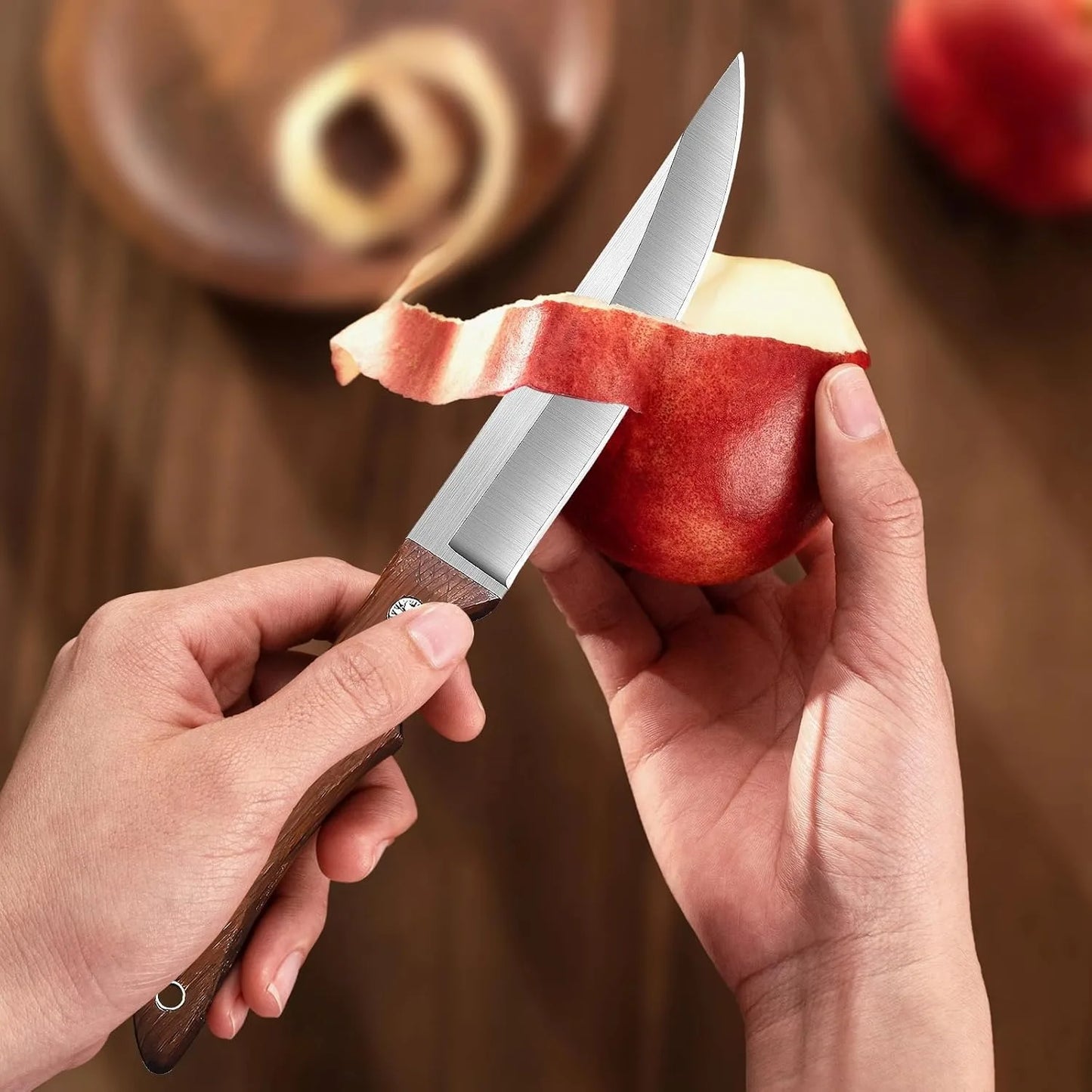 small kitchen knives used for fruits and vegetables