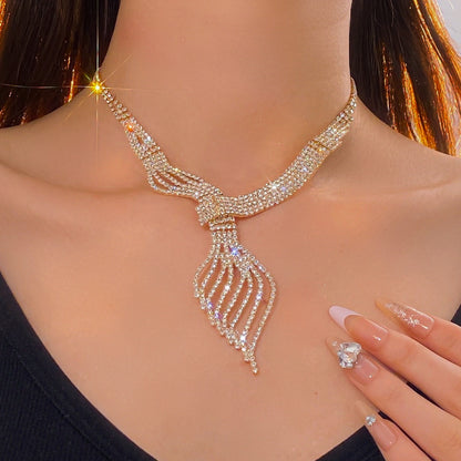 Diamond Treatment Clavicle Chain Jewelry Set