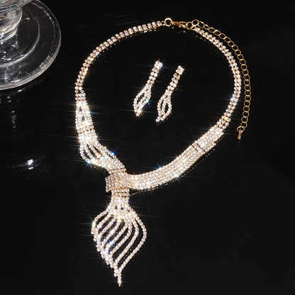Diamond Treatment Clavicle Chain Jewelry Set