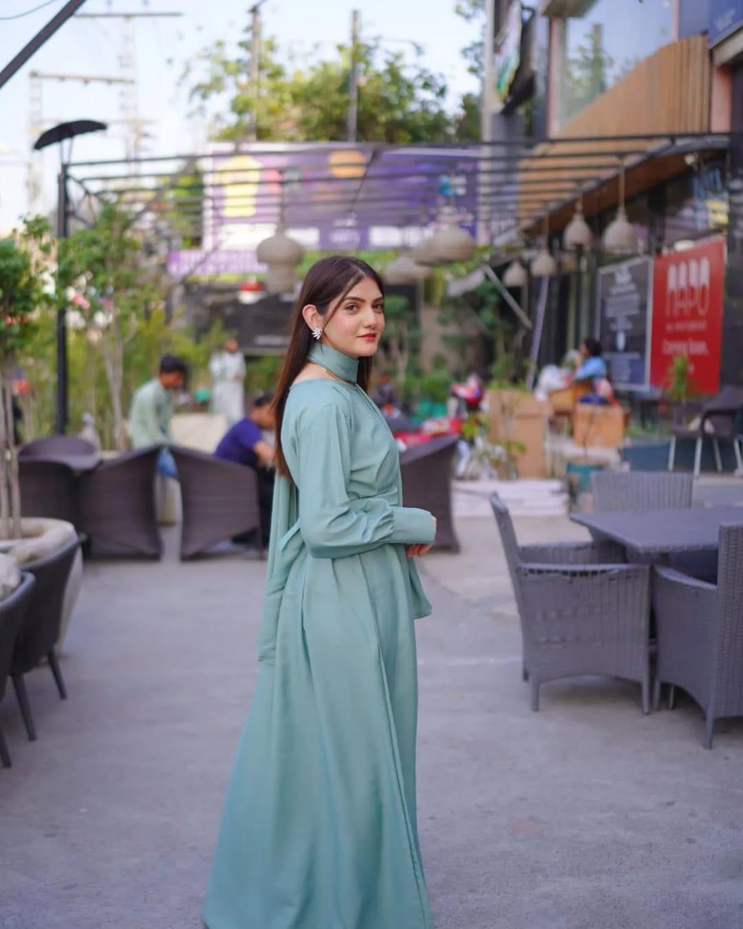 Green Georgette Full Abaya - 2 Piece Set with Stroller