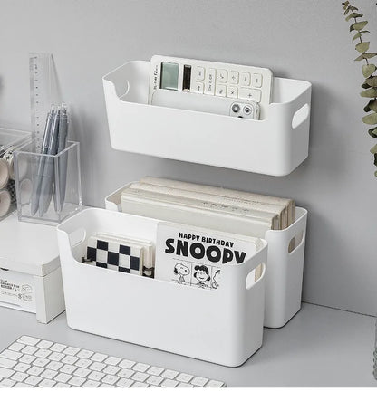 Kitchen cabinets are classified and organized into storage boxes for dishes