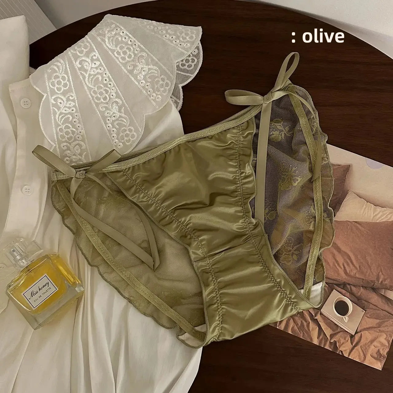Trendy Japanese Style Women's Mid Waist Lace Underpants Pure Sexy