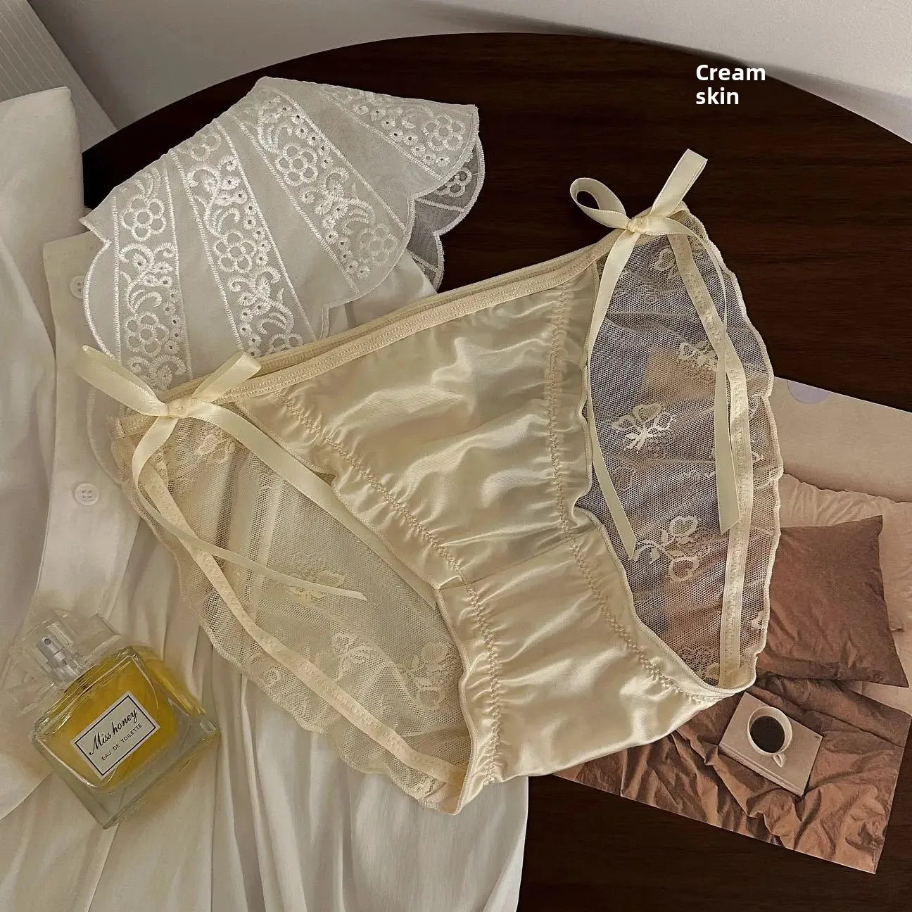 Trendy Japanese Style Women's Mid Waist Lace Underpants Pure Sexy