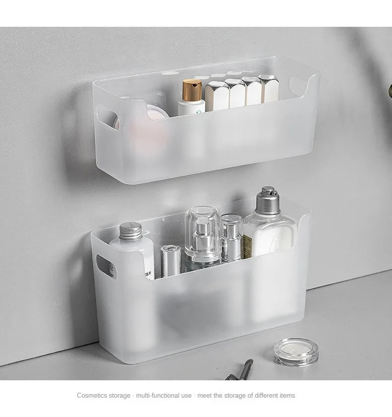 Kitchen cabinets are classified and organized into storage boxes for dishes
