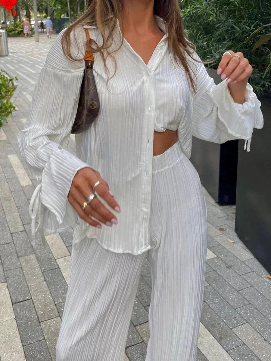 Women's Two-Piece Outfit - V-Neck Top & Wide Leg Pants
