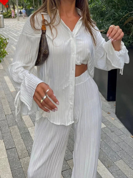 Women's Two-Piece Outfit - V-Neck Top & Wide Leg Pants