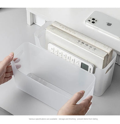 Kitchen cabinets are classified and organized into storage boxes for dishes