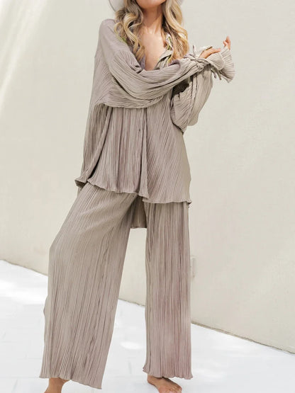 Women's Two-Piece Outfit - V-Neck Top & Wide Leg Pants