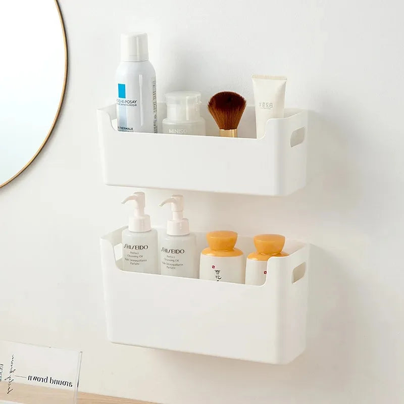 Kitchen cabinets are classified and organized into storage boxes for dishes