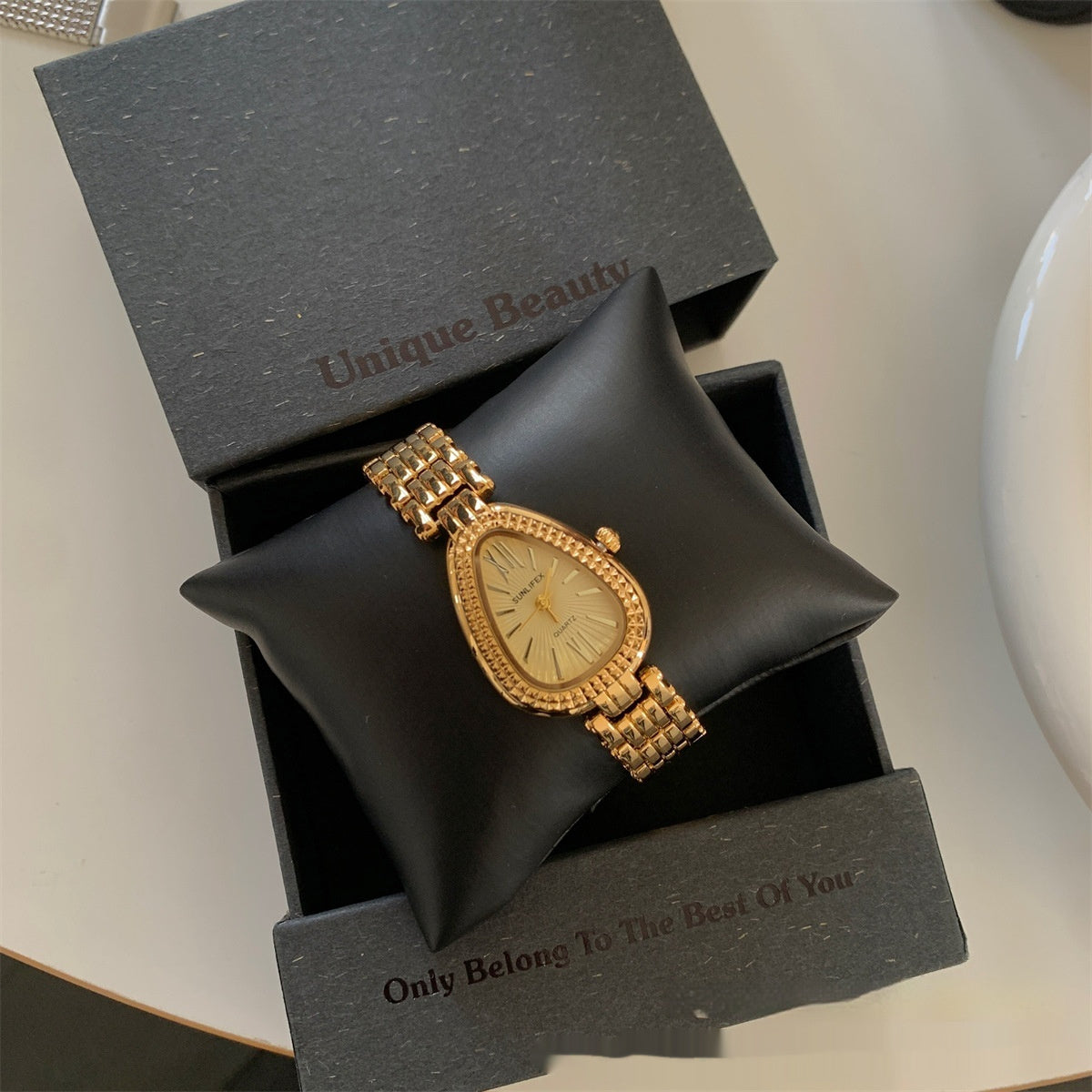 Fashion Alloy Women's Watch